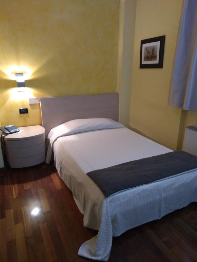 Hotel Fontana Santa Grumello del Monte Bagian luar foto